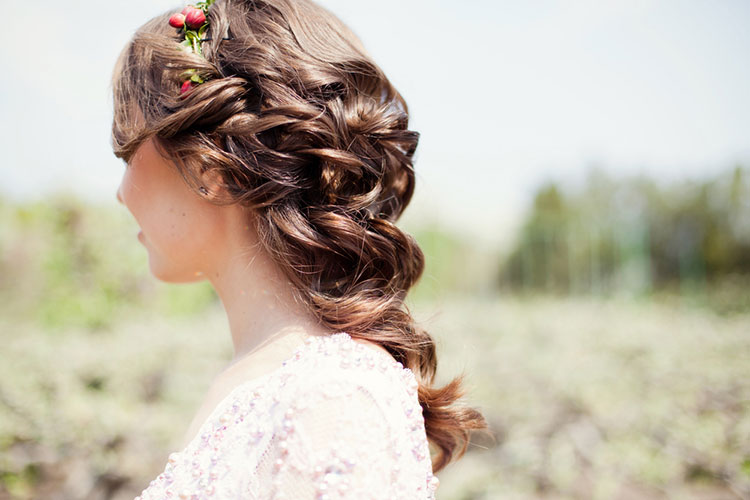 ウェディングドレスのヘアスタイル！！～ダウン編～